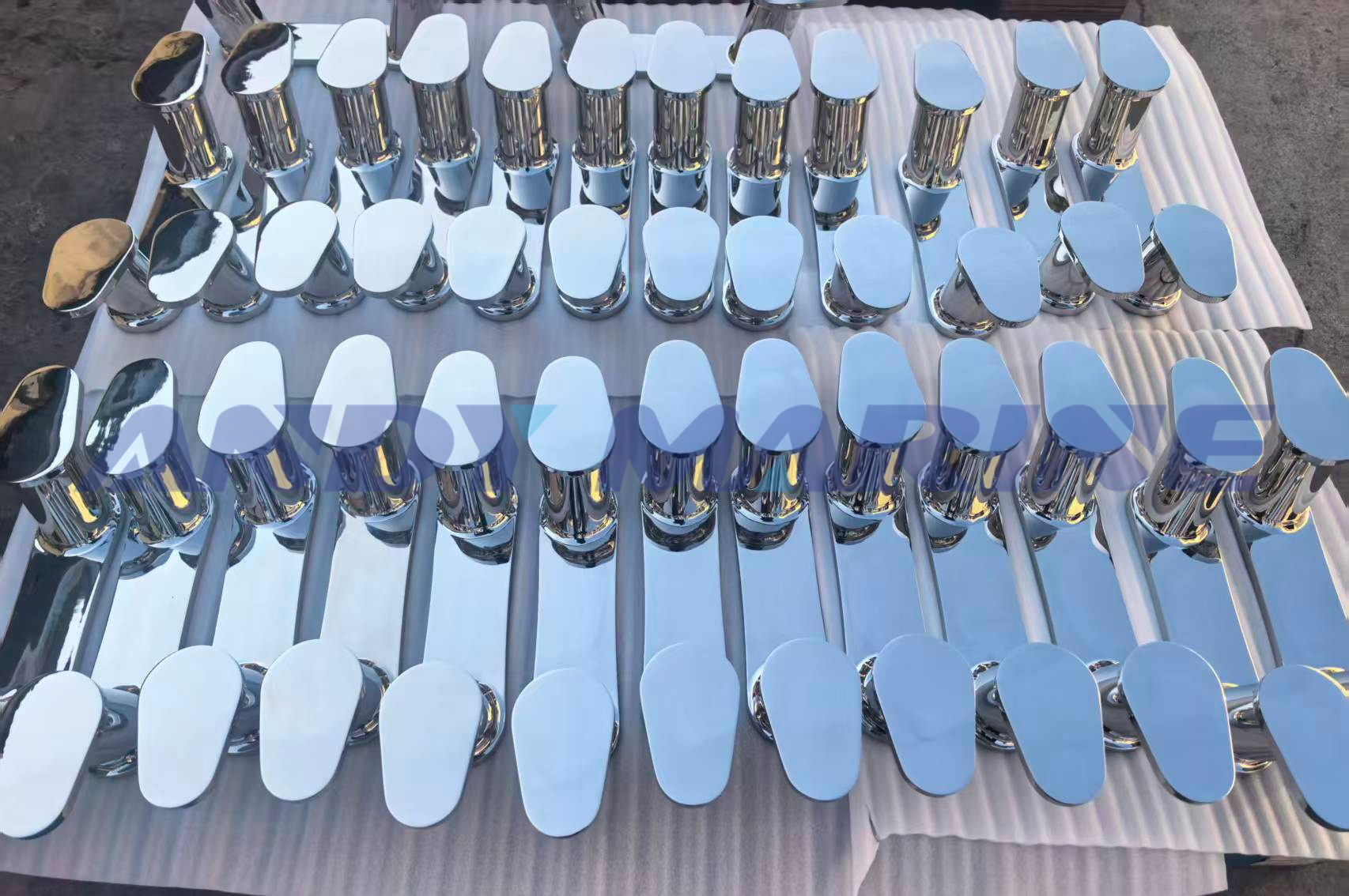 Andy Marine úspěšně dodává vysoce výkonný sloupek z nerezové oceli 316